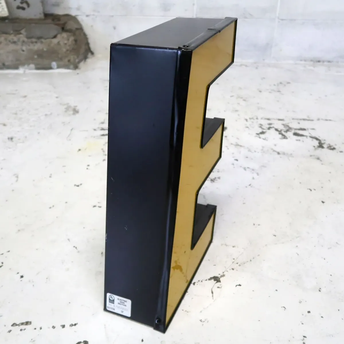 ビンテージ レターサイン E