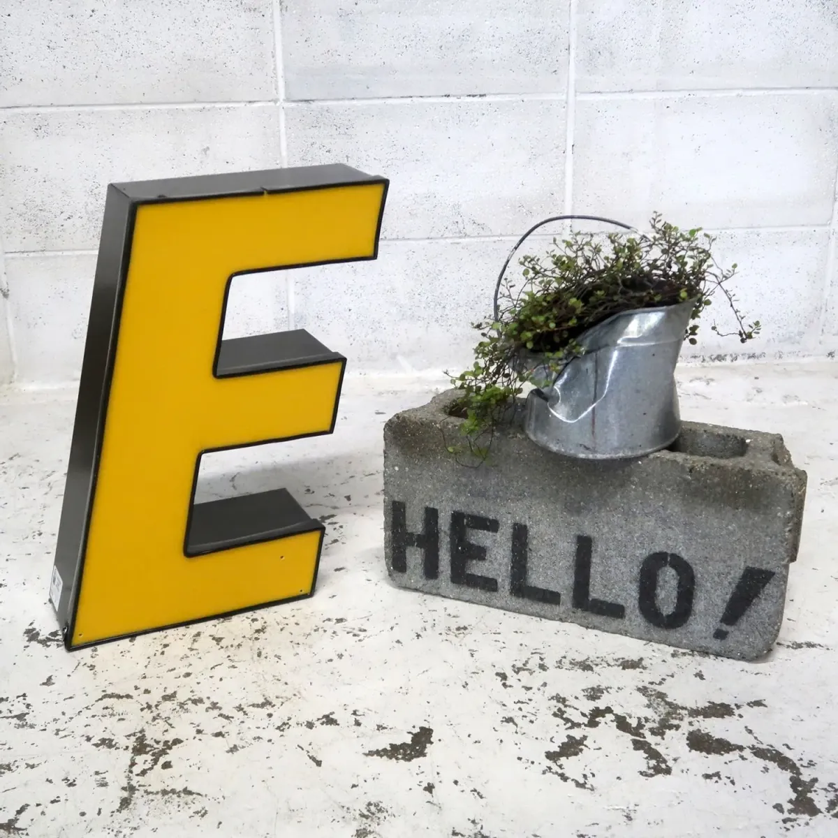 ビンテージ レターサイン E