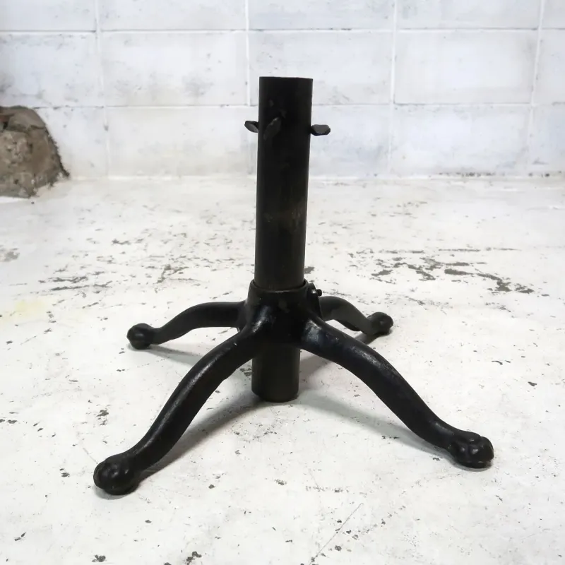 アンティーク アイアン フラッグポールスタンド