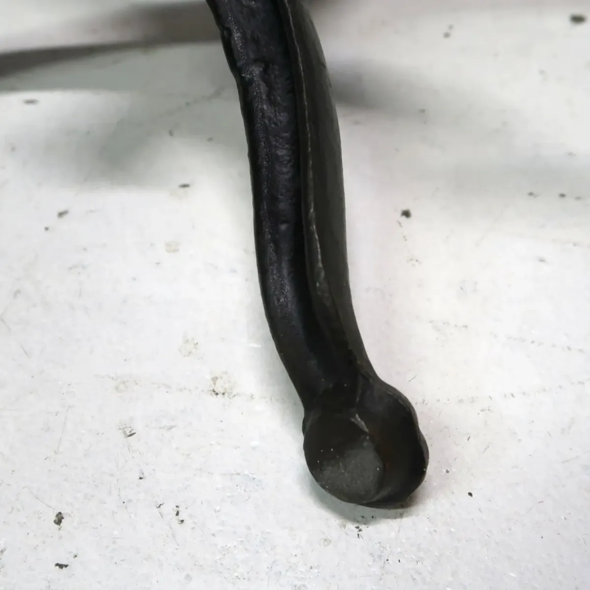 アンティーク アイアン フラッグポールスタンド