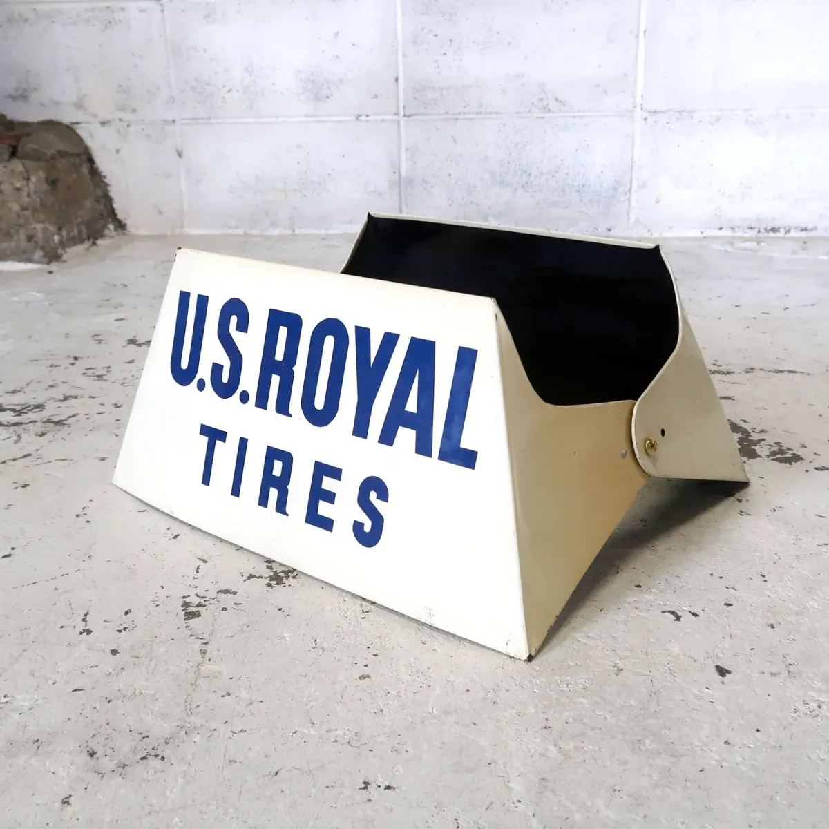 U.S. ROYAL TIRES ビンテージ タイヤディスプレイラック