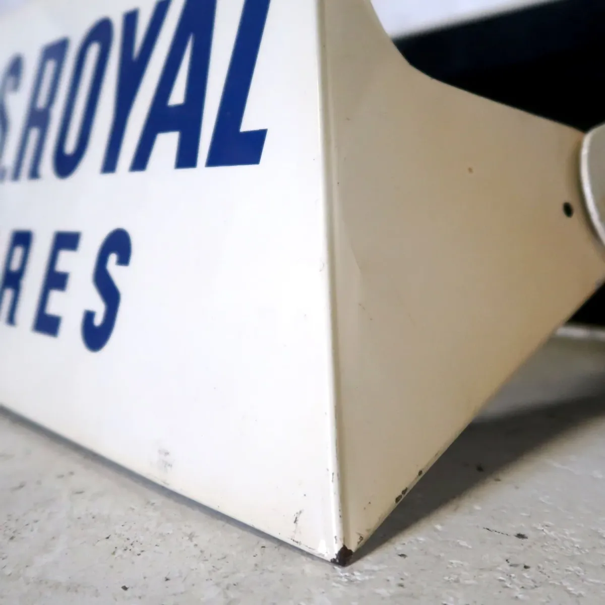 U.S. ROYAL TIRES ビンテージ タイヤディスプレイラック