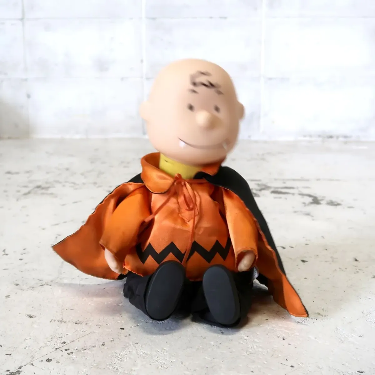 チャーリー・ブラウン ダンシングドール ヴァンパイア