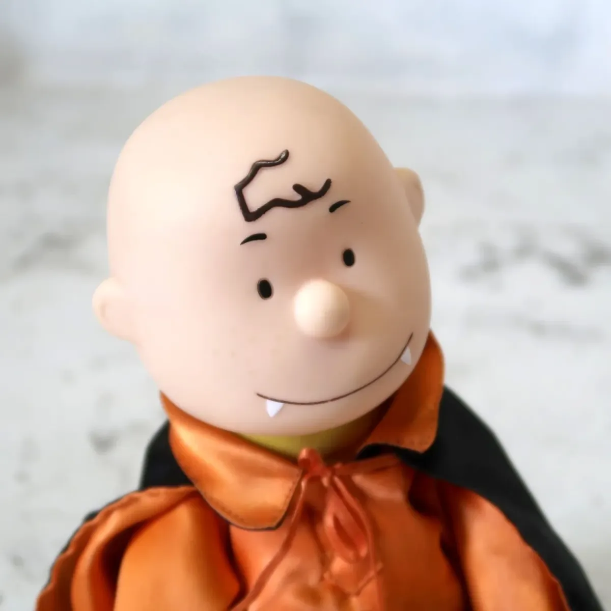 チャーリー・ブラウン ダンシングドール ヴァンパイア