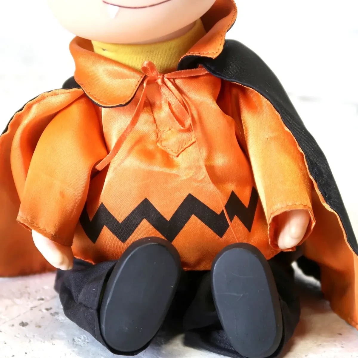 チャーリー・ブラウン ダンシングドール ヴァンパイア