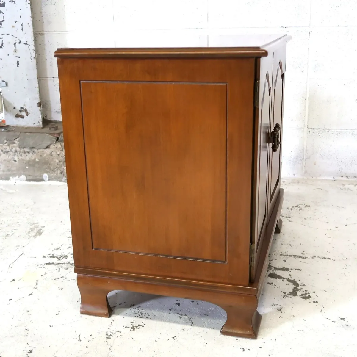 アンティーク ナイトスタンド