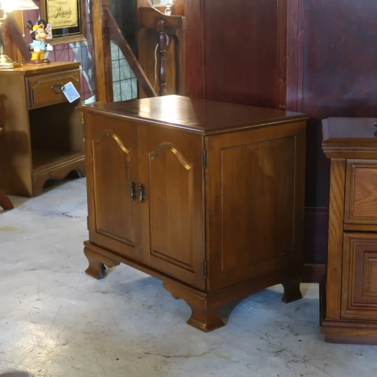 アンティーク ナイトスタンド