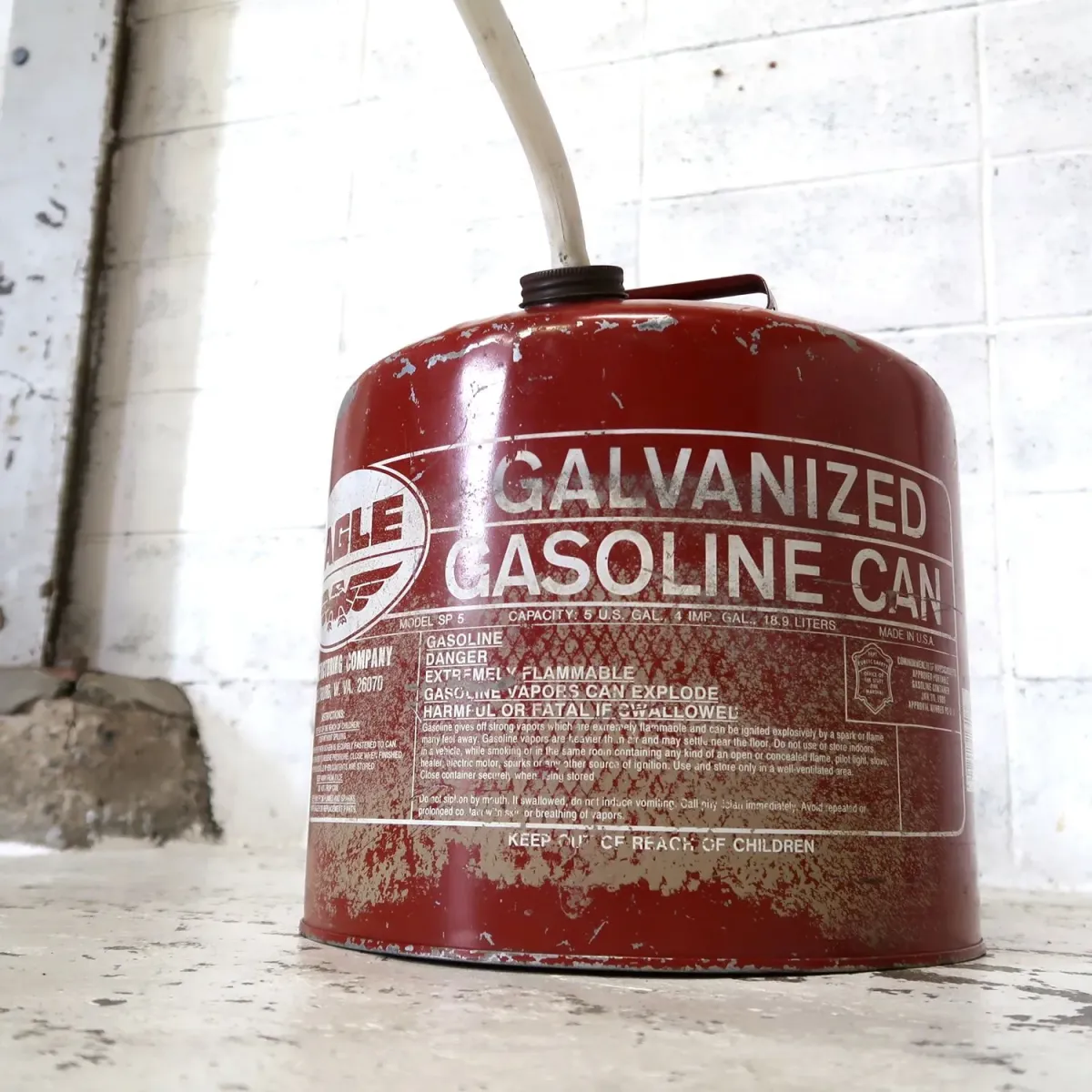 EAGLE ガソリン缶