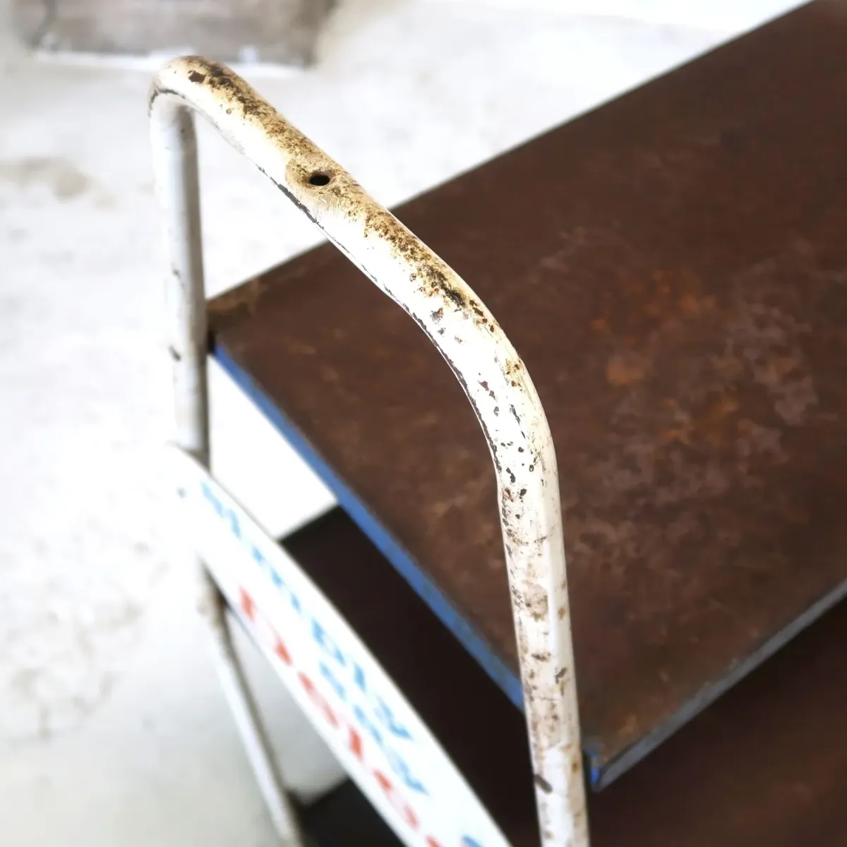 DELCO ビンテージ メタルシェルフ