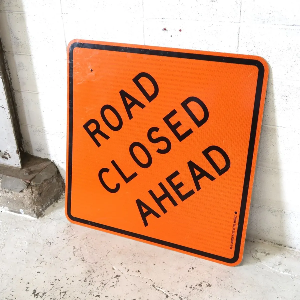 ROAD CLOSED AHEAD 大型ロードサイン