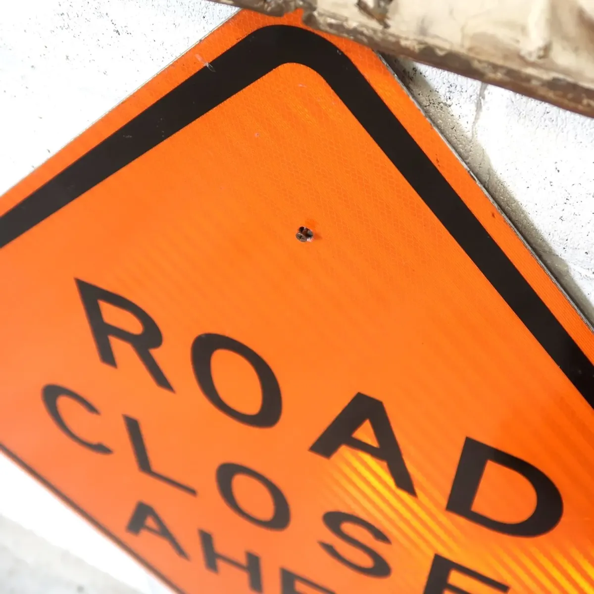 ROAD CLOSED AHEAD 大型ロードサイン