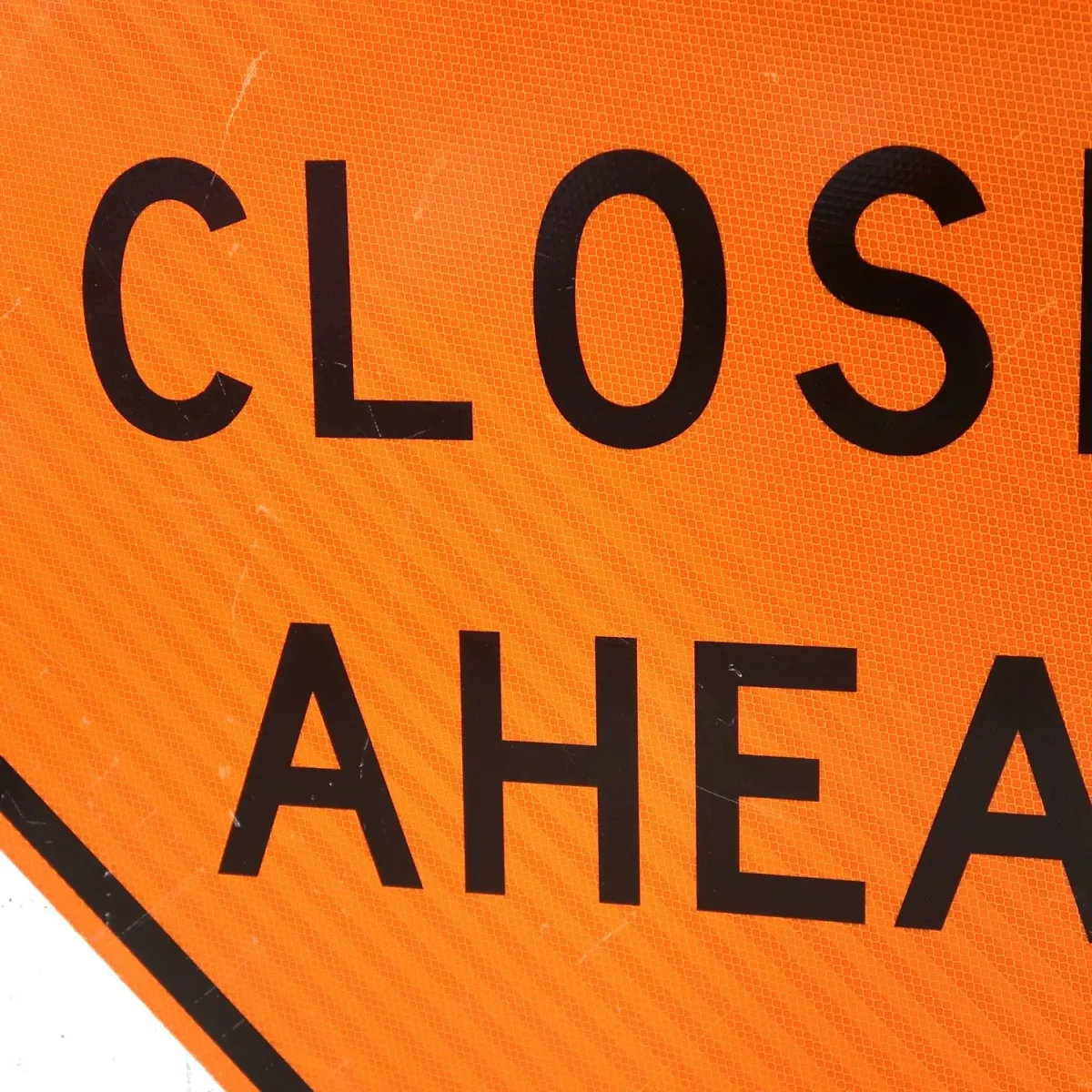 ROAD CLOSED AHEAD 大型ロードサイン