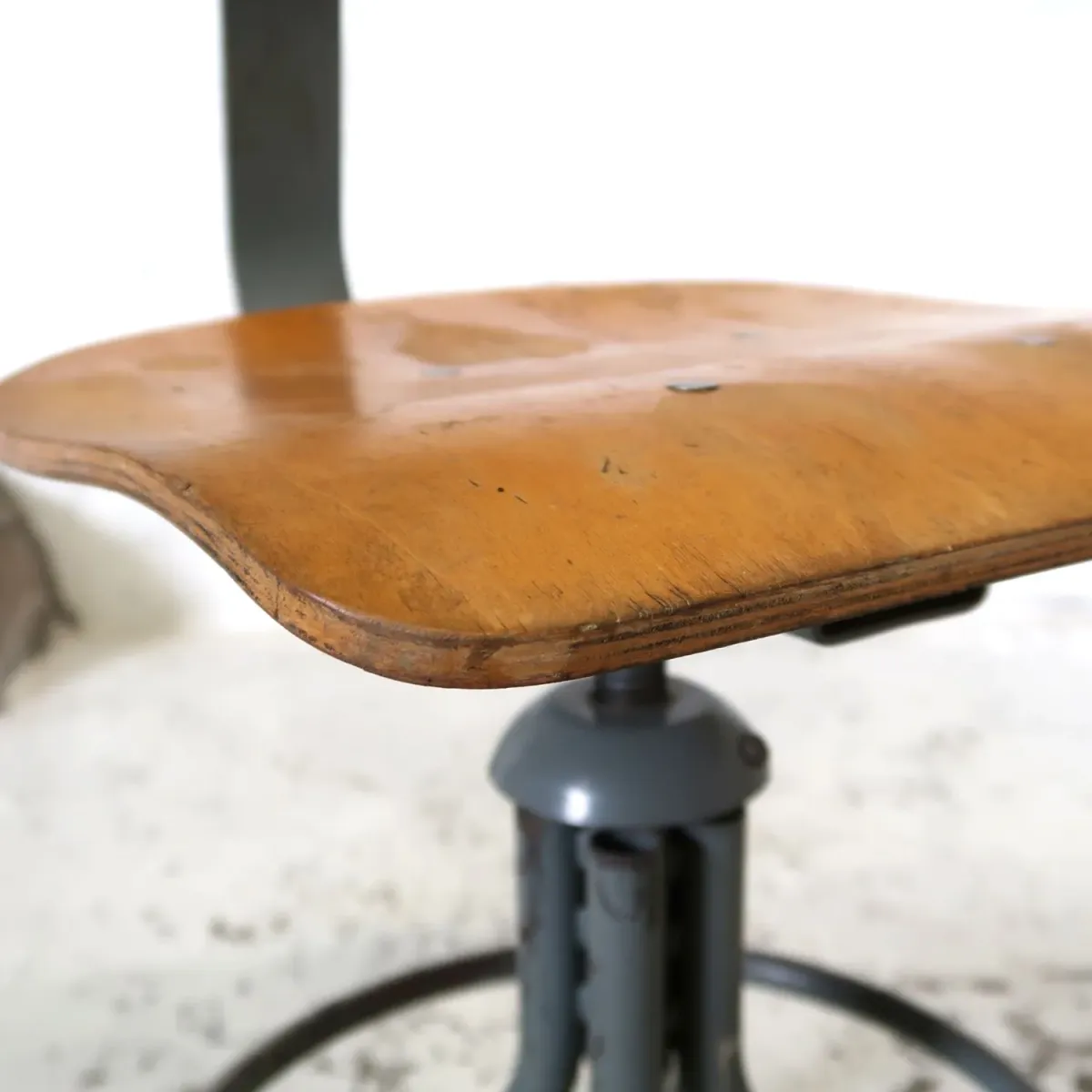 ビンテージ ドラフティングチェア