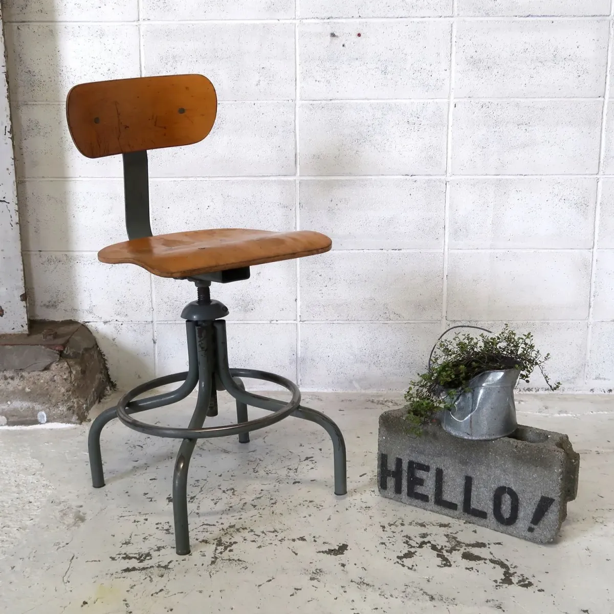 ビンテージ ドラフティングチェア