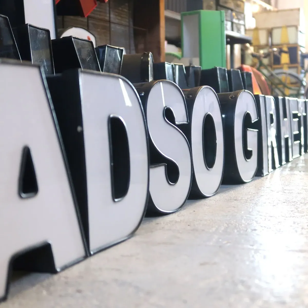 ビンテージ レターサイン ミニサイズ D