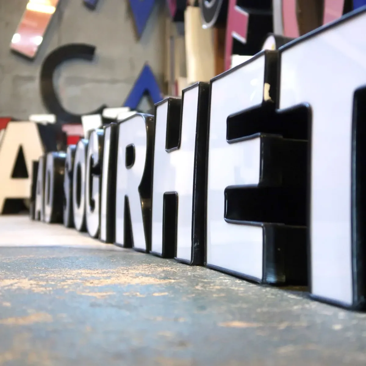 ビンテージ レターサイン ミニサイズ R