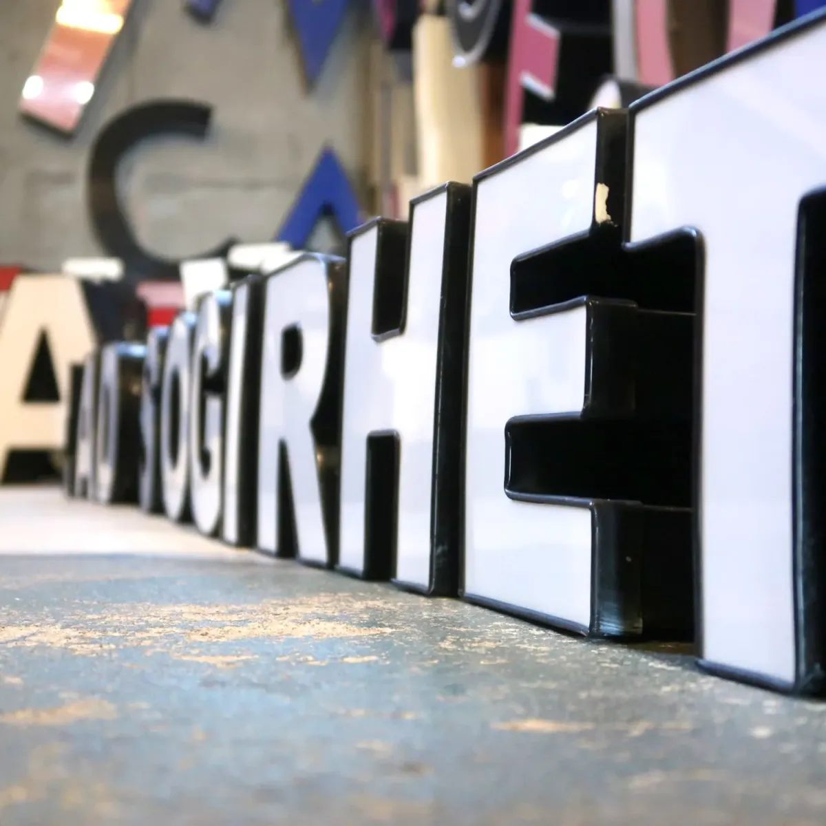 ビンテージ レターサイン ミニサイズ T