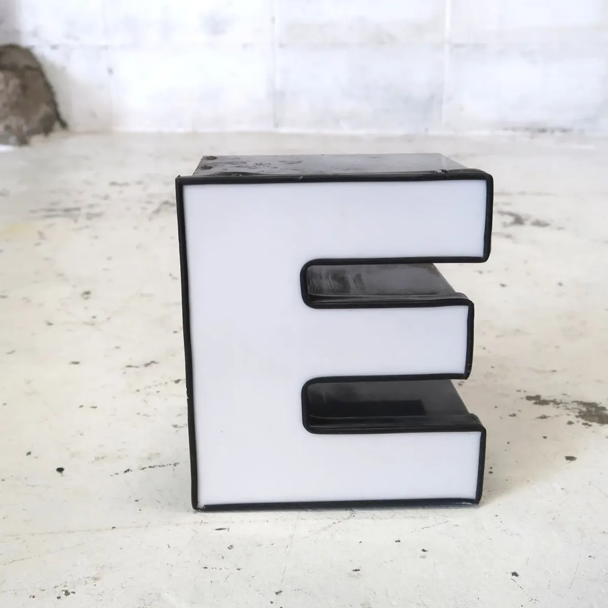 ビンテージ レターサイン ミニサイズ E