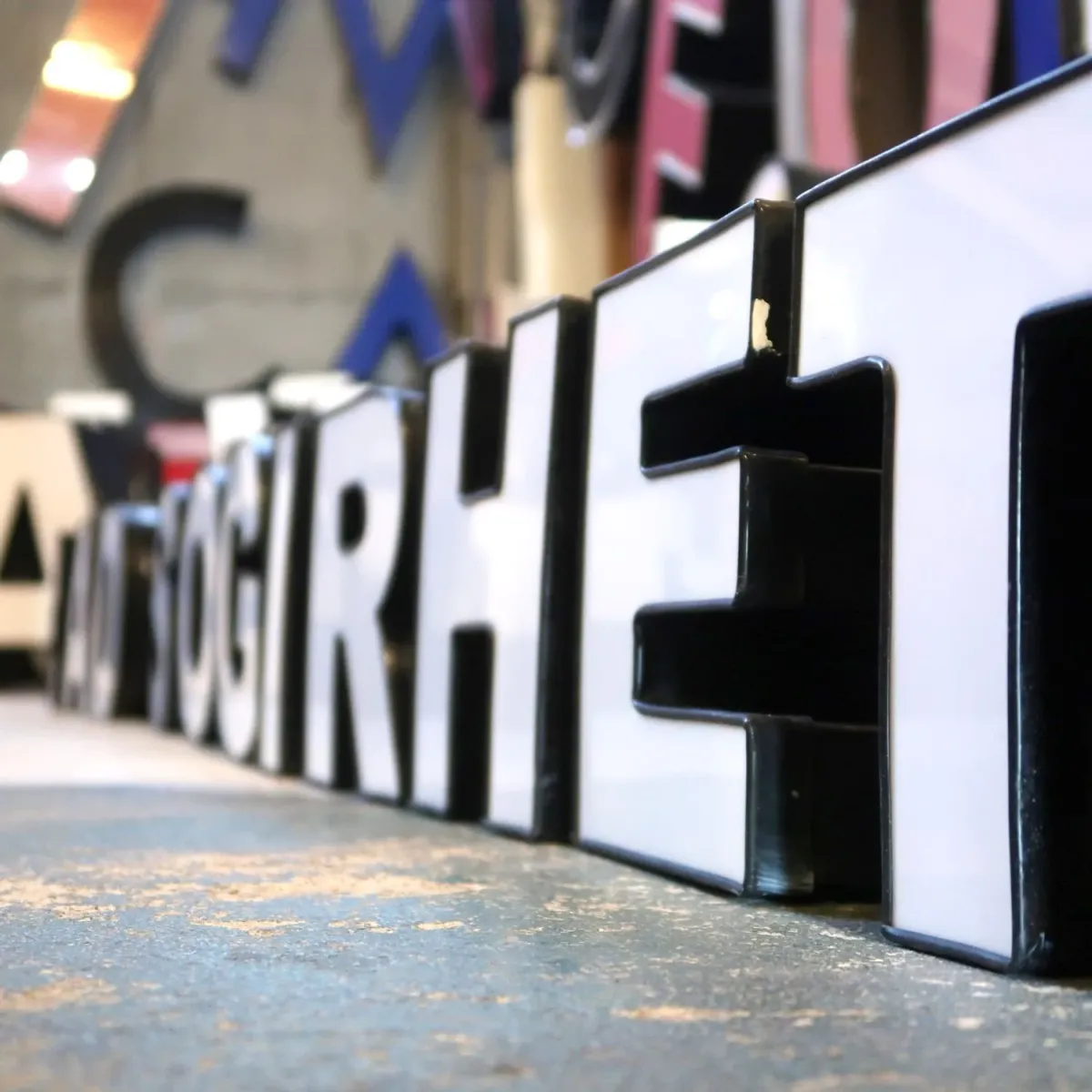 ビンテージ レターサイン ミニサイズ E