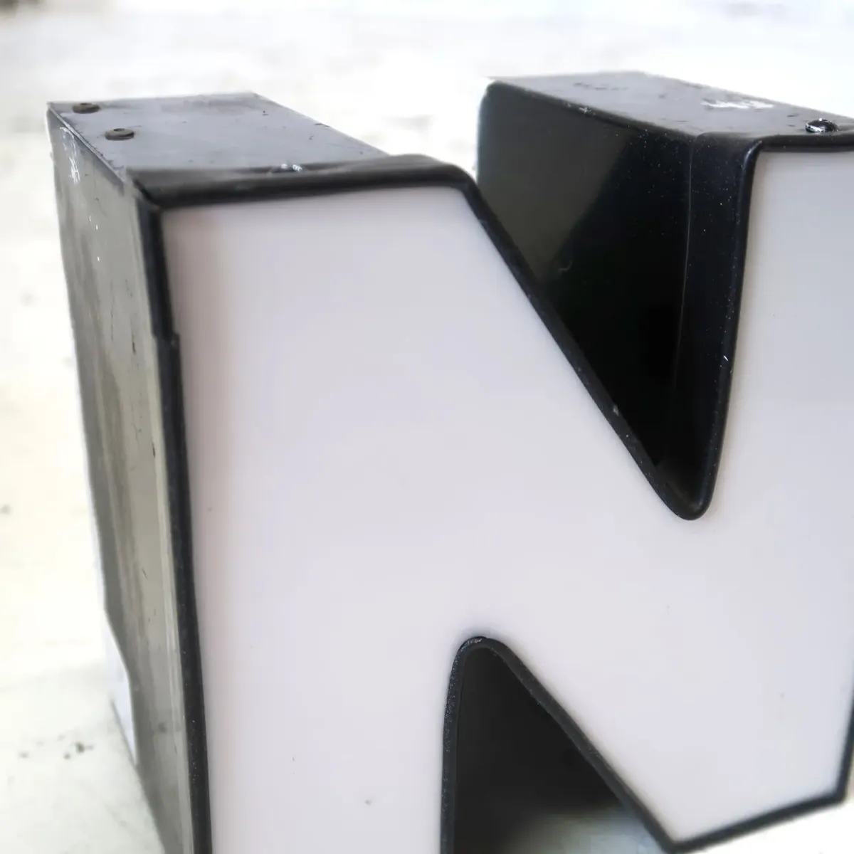 ビンテージ レターサイン ミニサイズ N