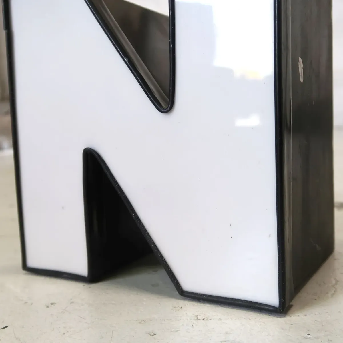 ビンテージ レターサイン ミニサイズ N