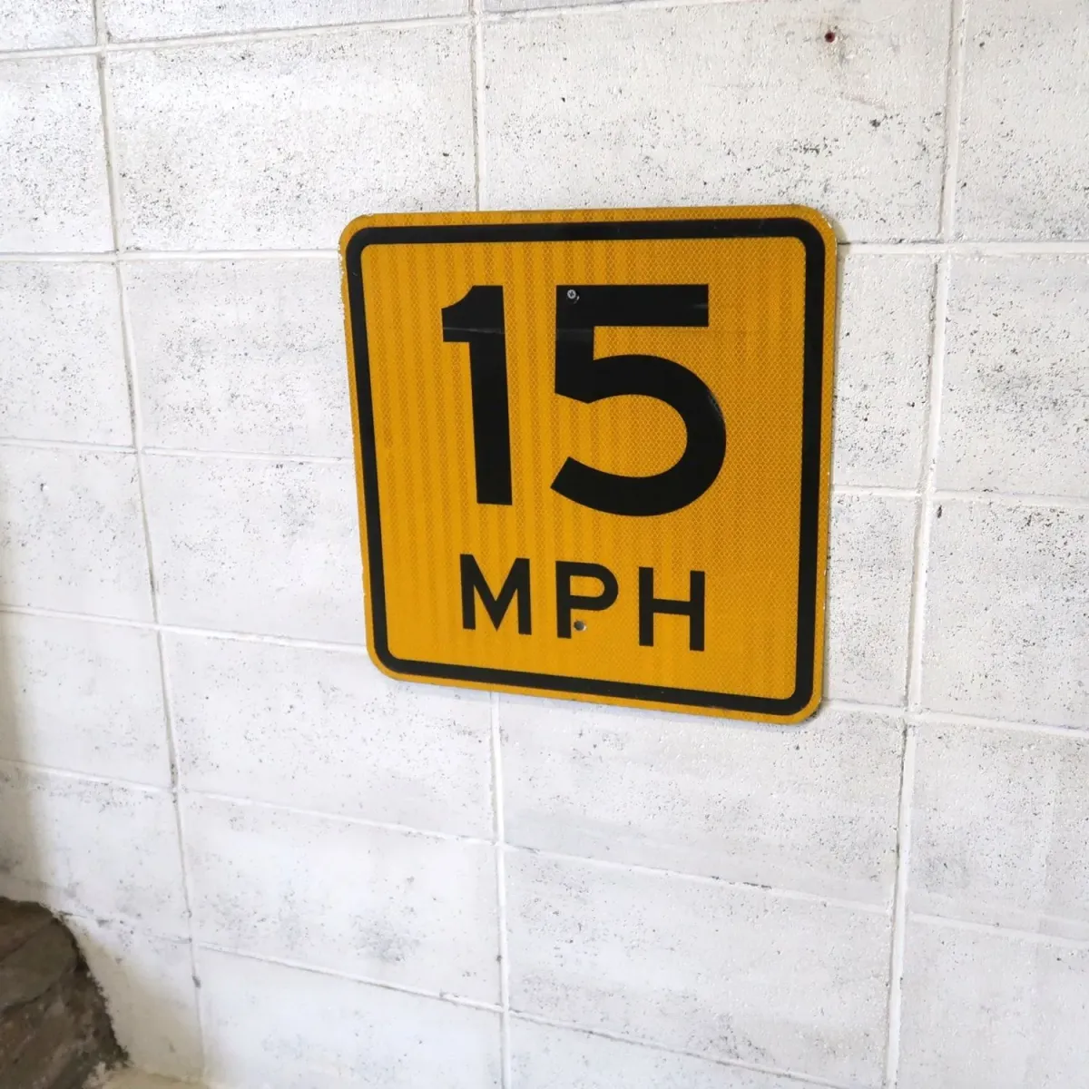 ロードサイン 15MPH