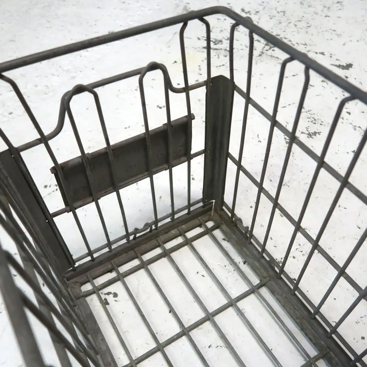 CARNATION ビンテージ ワイヤーバスケット