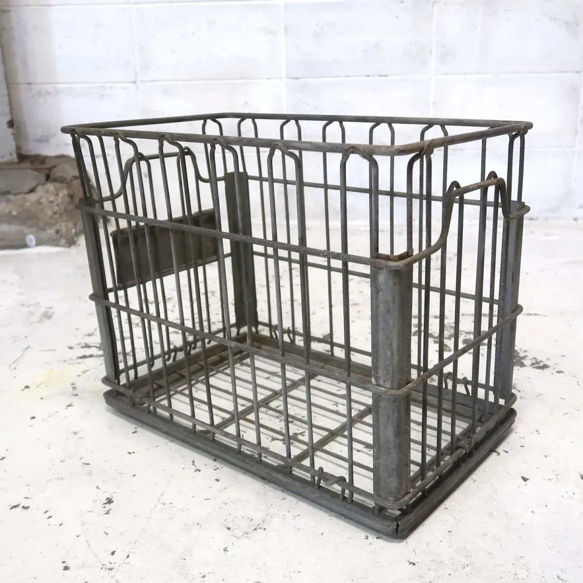 CARNATION ビンテージ ワイヤーバスケット