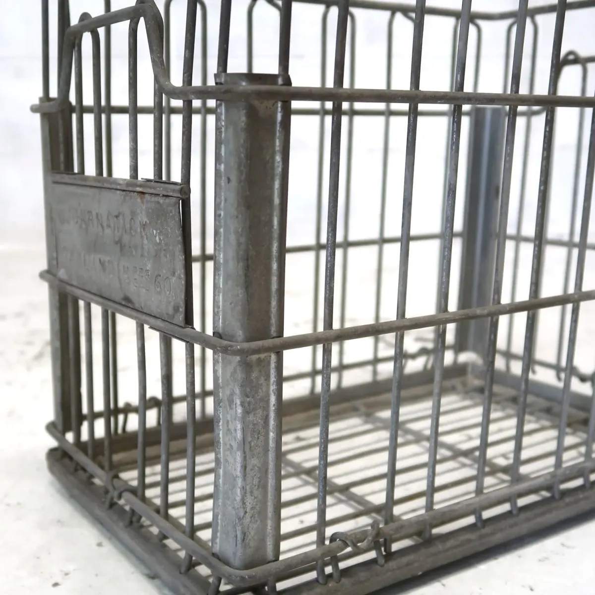 CARNATION ビンテージ ワイヤーバスケット