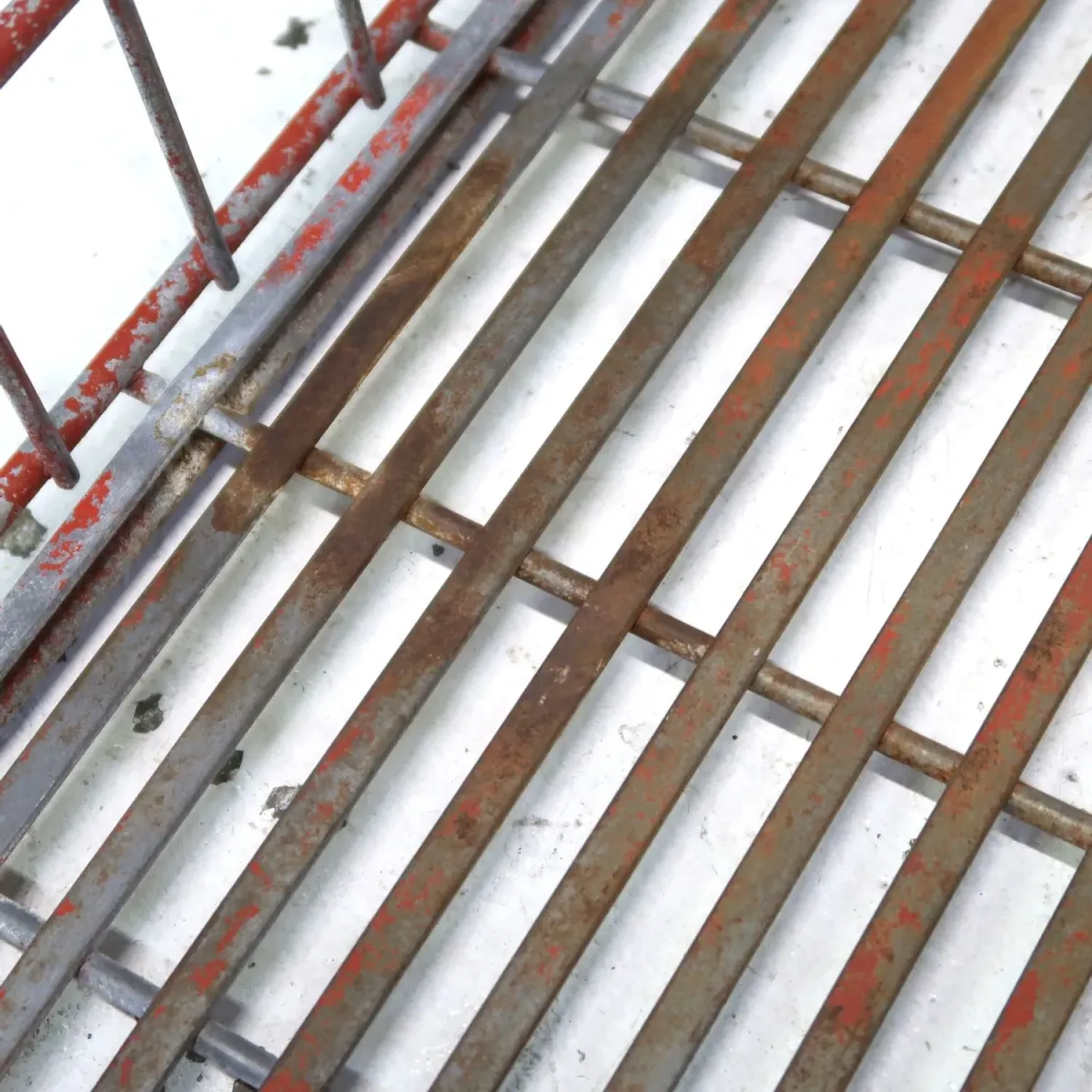 ビンテージ ワイヤーバスケット