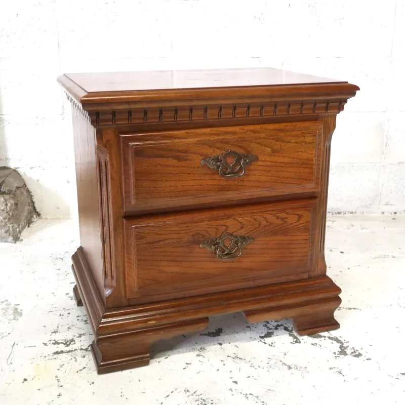 アンティーク ナイトスタンド