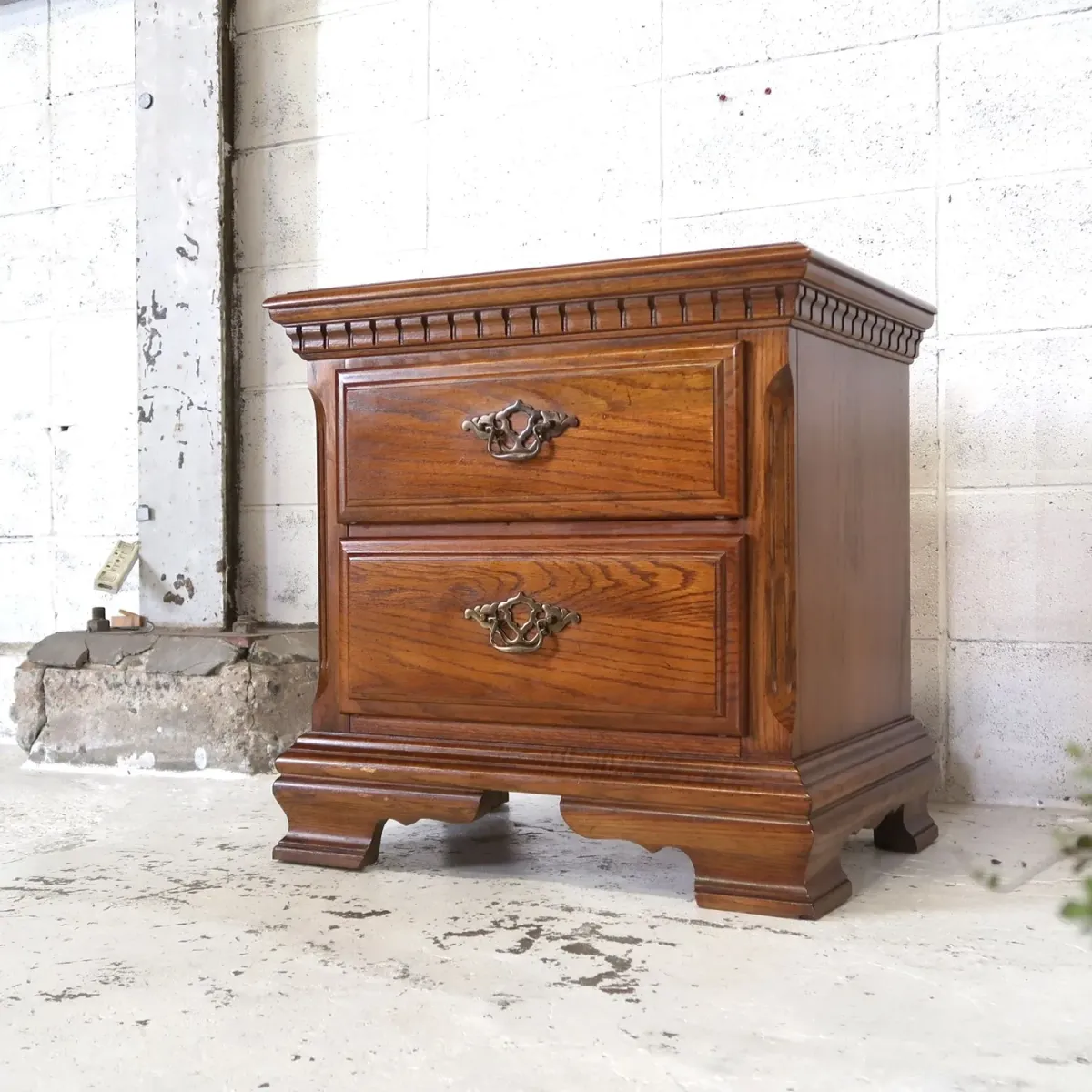 アンティーク ナイトスタンド