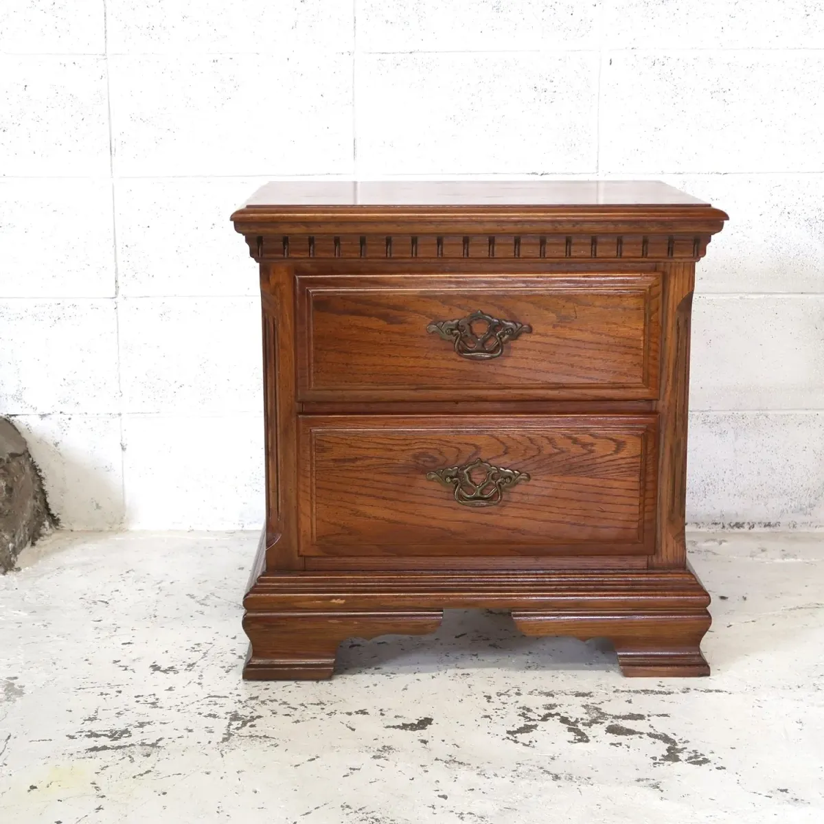 アンティーク ナイトスタンド