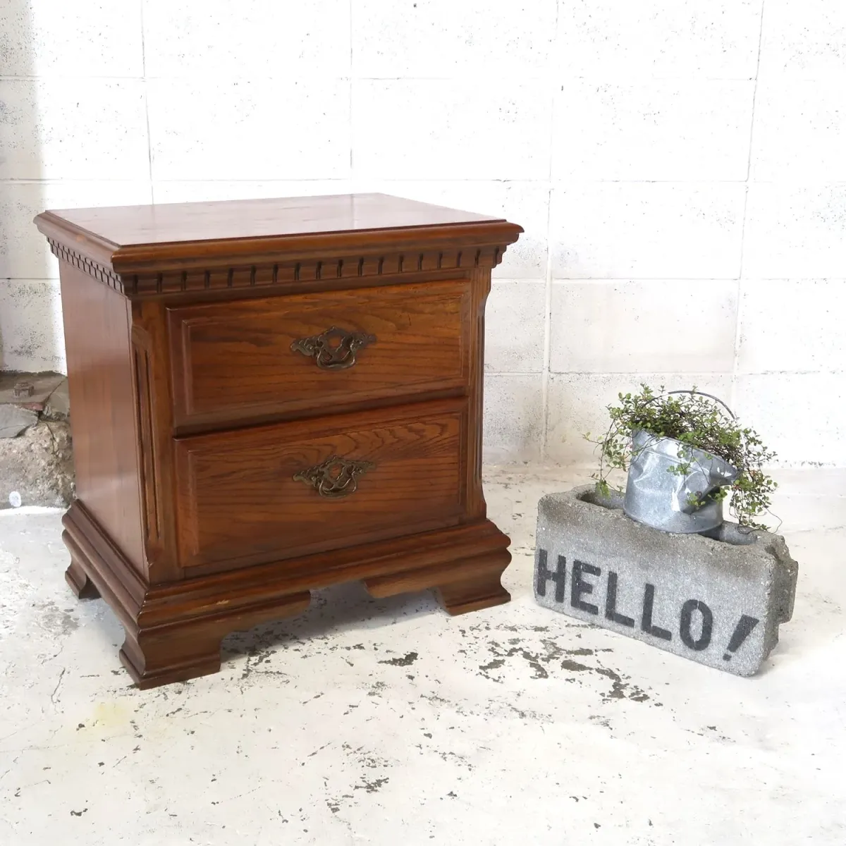 アンティーク ナイトスタンド