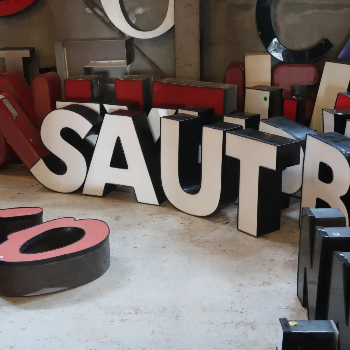 ビンテージ レターサイン Y