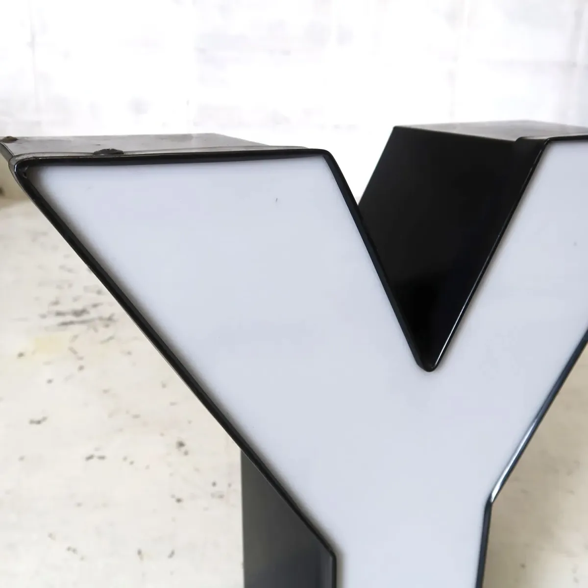 ビンテージ レターサイン Y