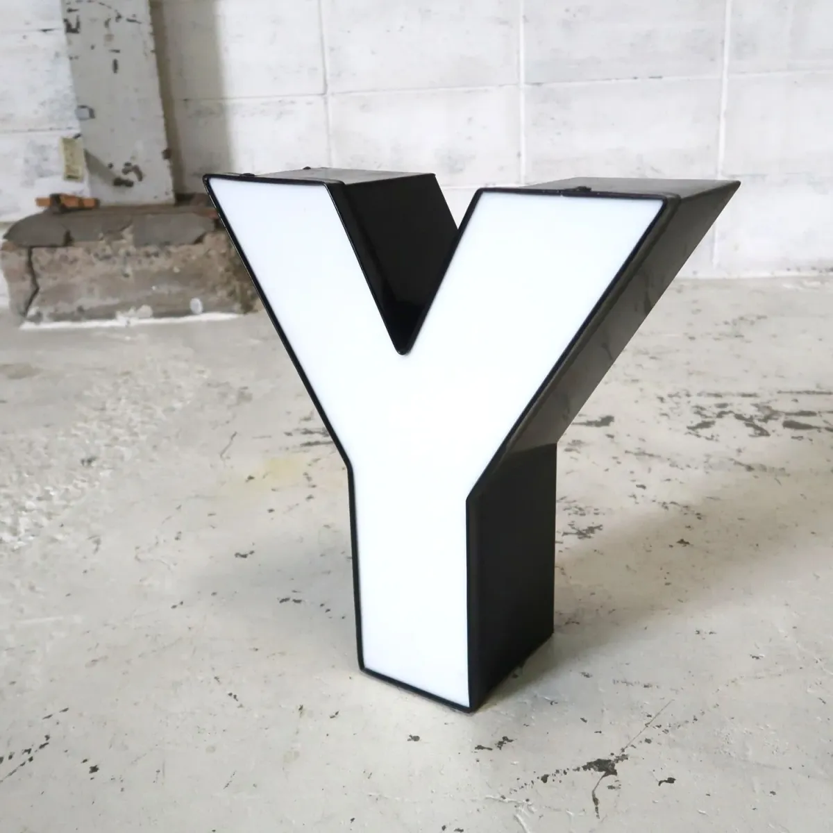 ビンテージ レターサイン Y