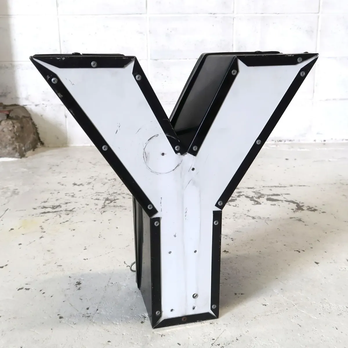 ビンテージ レターサイン Y