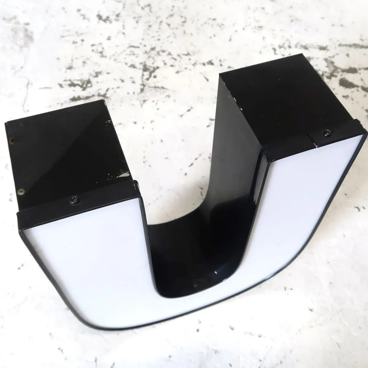 ビンテージ レターサイン U