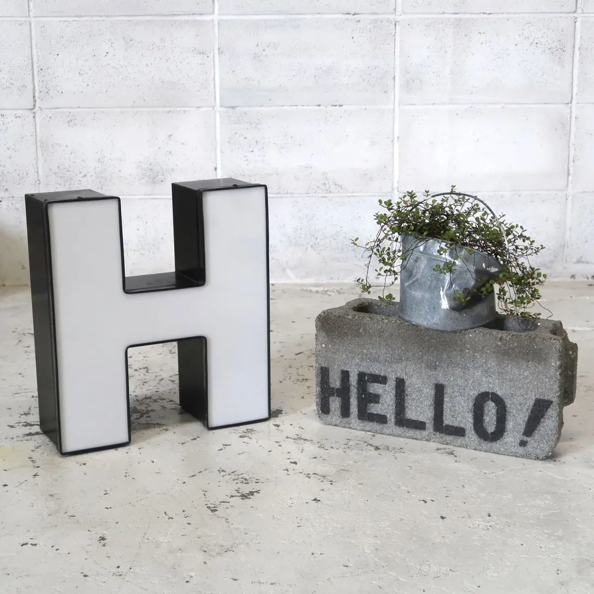 ビンテージ レターサイン H