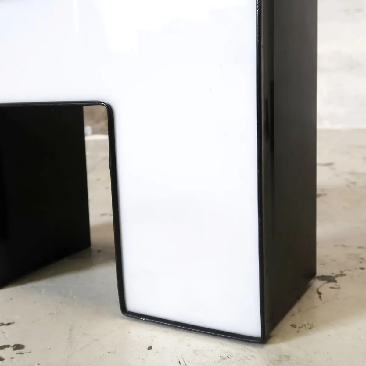 ビンテージ レターサイン H