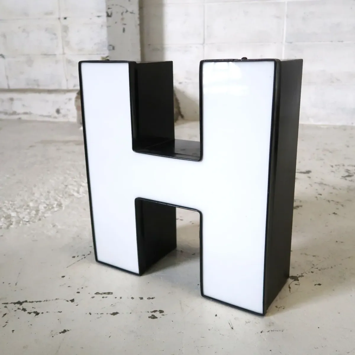 ビンテージ レターサイン H