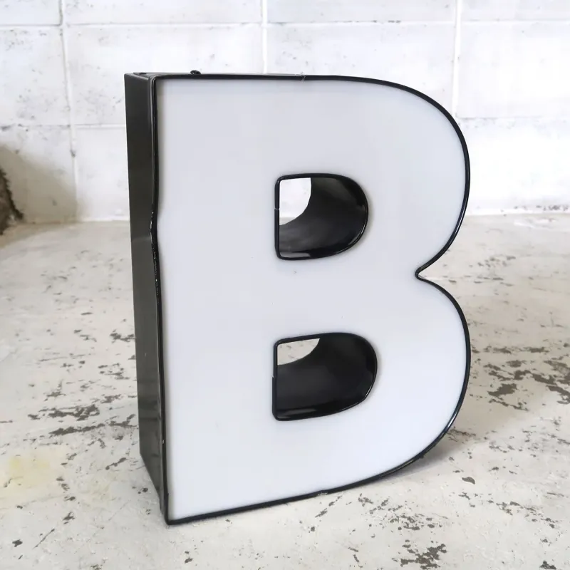 ビンテージ レターサイン B