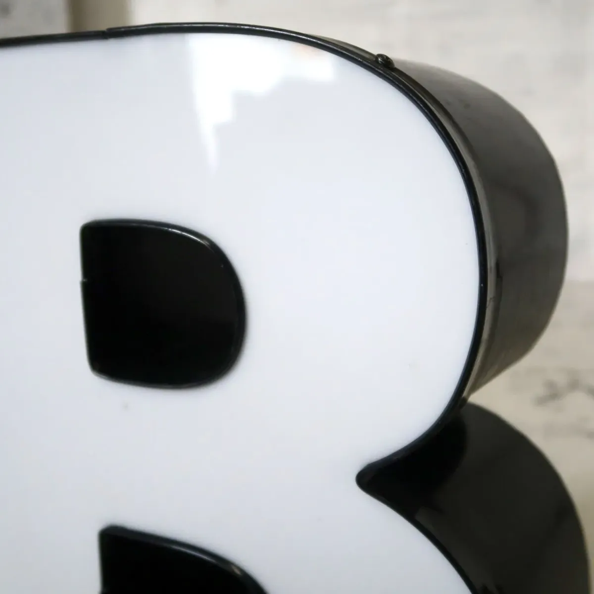 ビンテージ レターサイン B