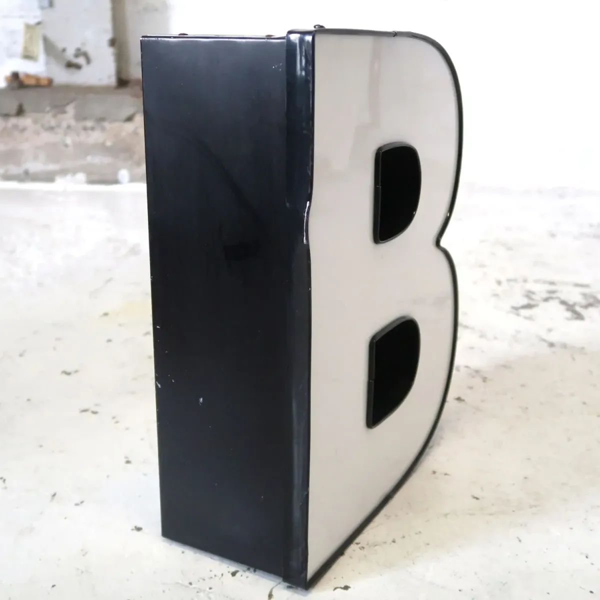 ビンテージ レターサイン B