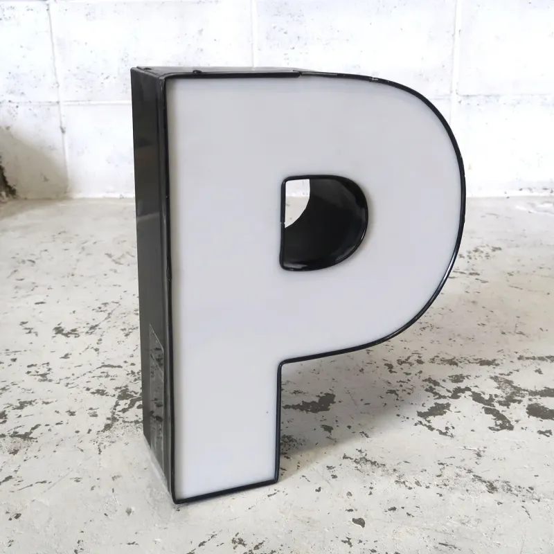 ビンテージ レターサイン P