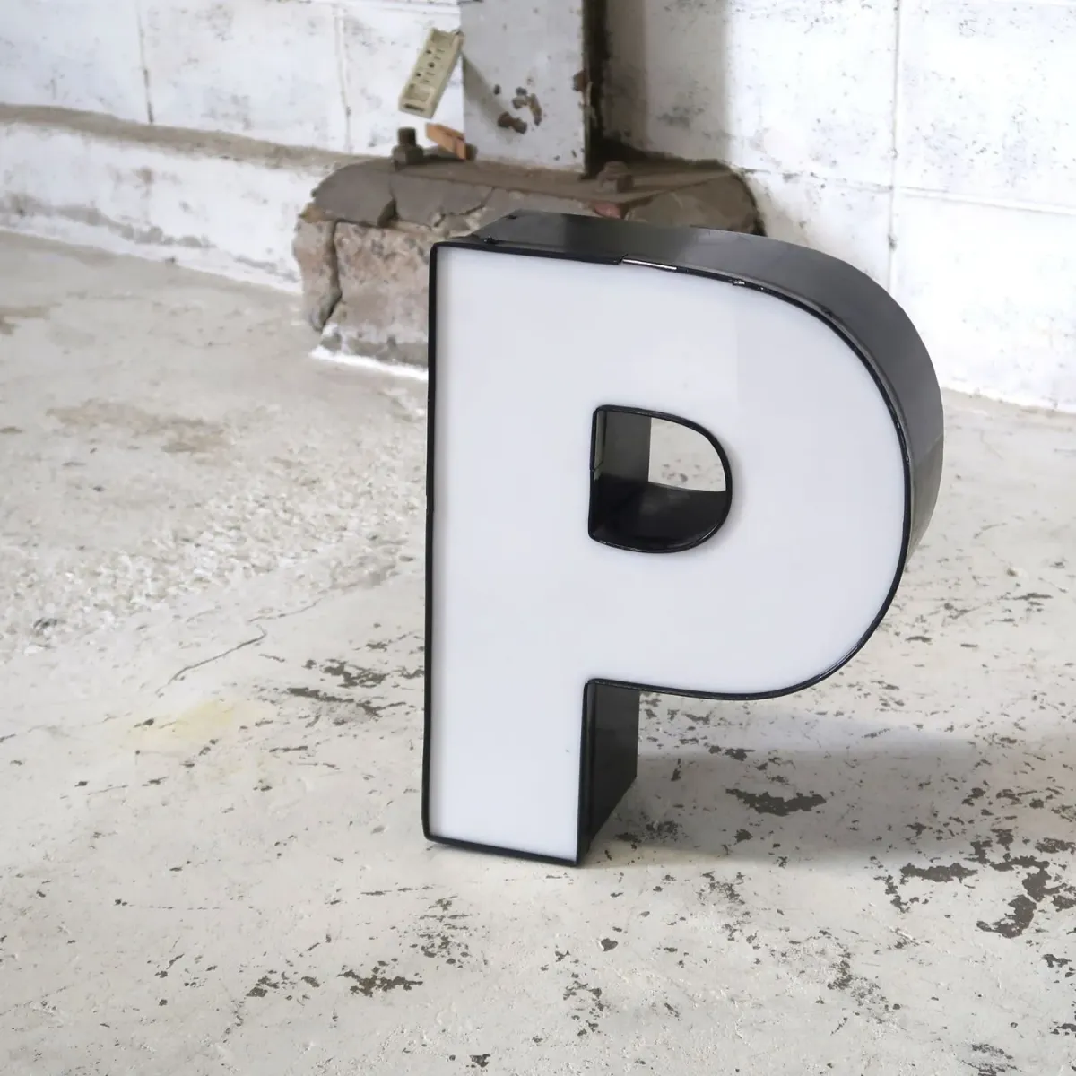 ビンテージ レターサイン P