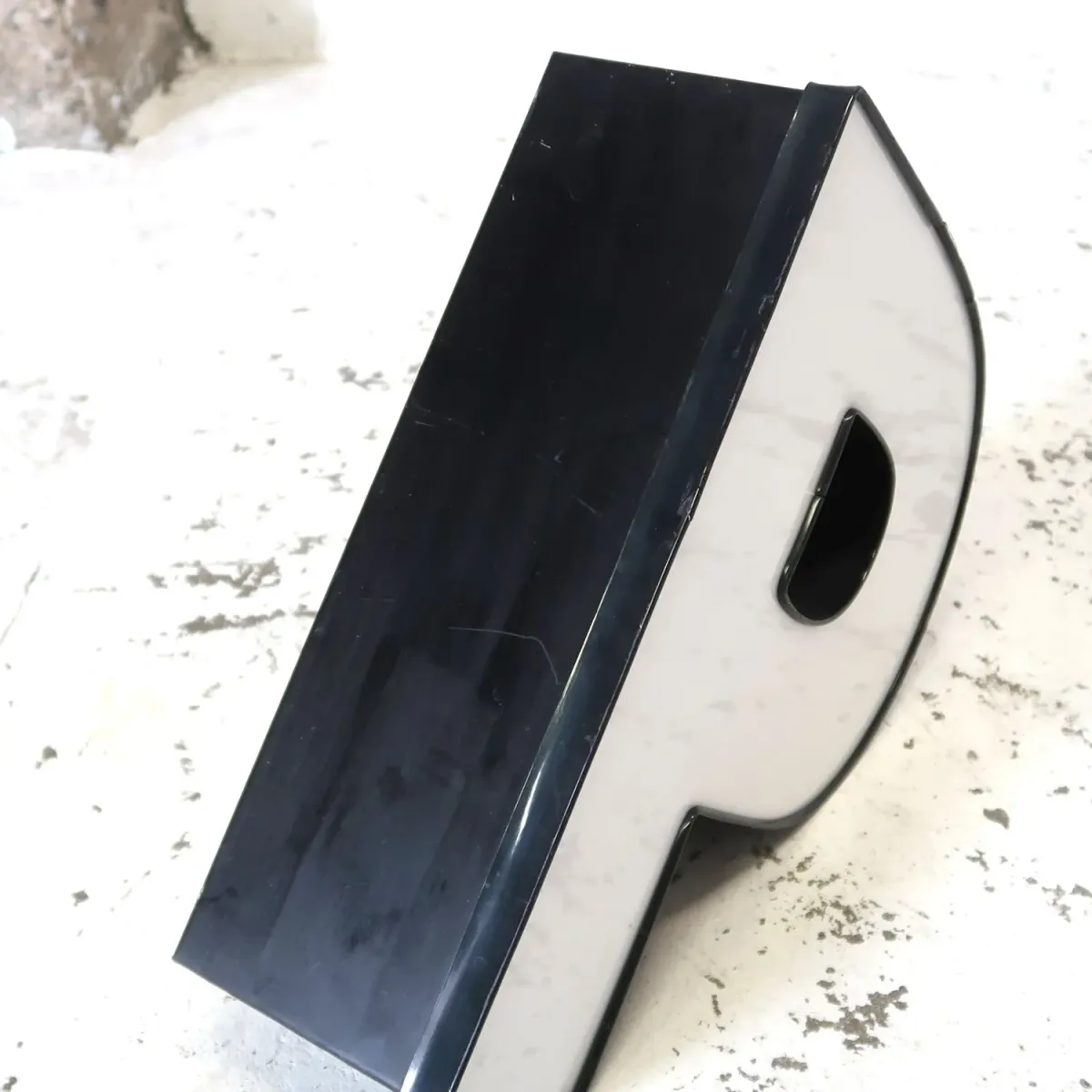 ビンテージ レターサイン P