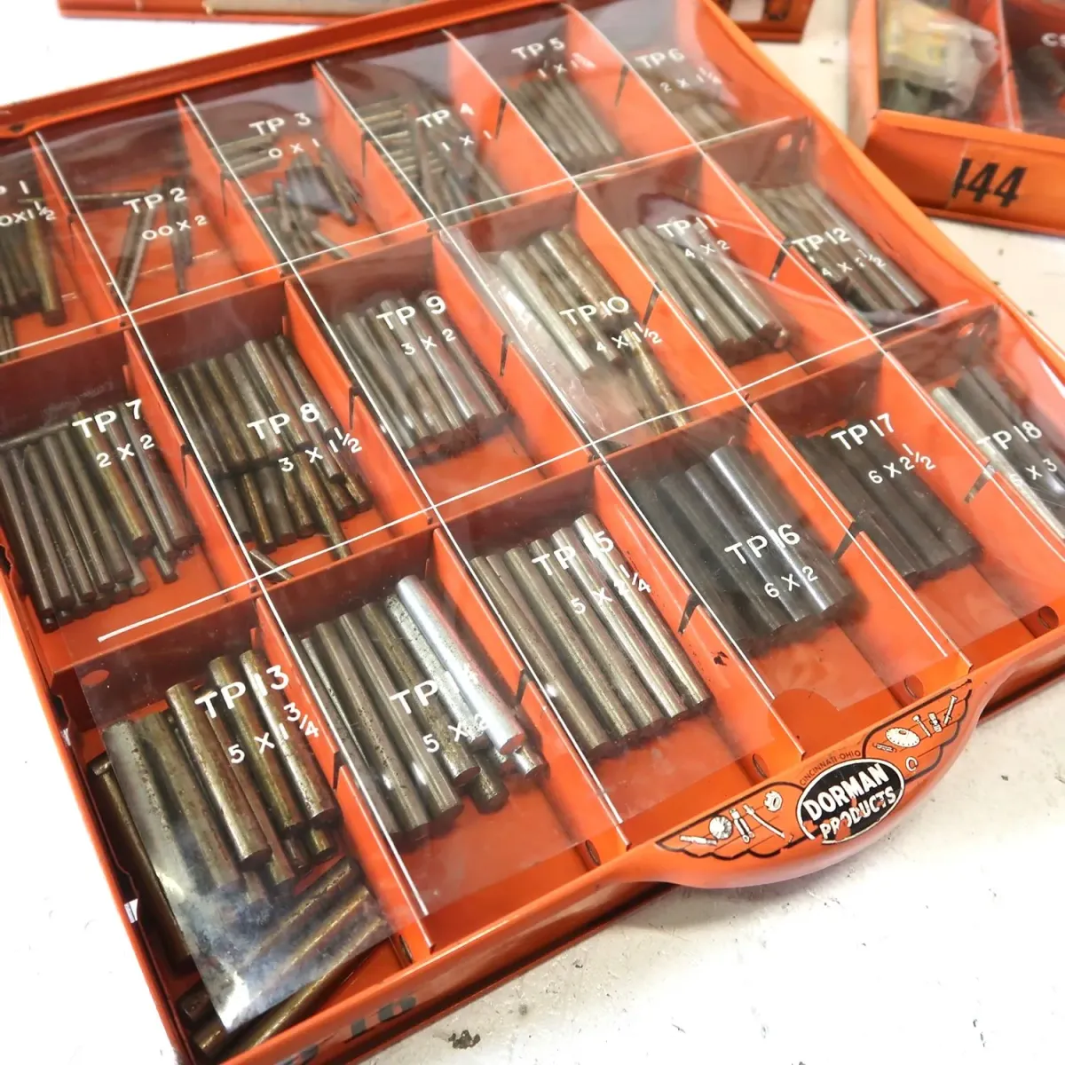 50's～ DORMAN ビンテージ パーツキャビネット スタッキング