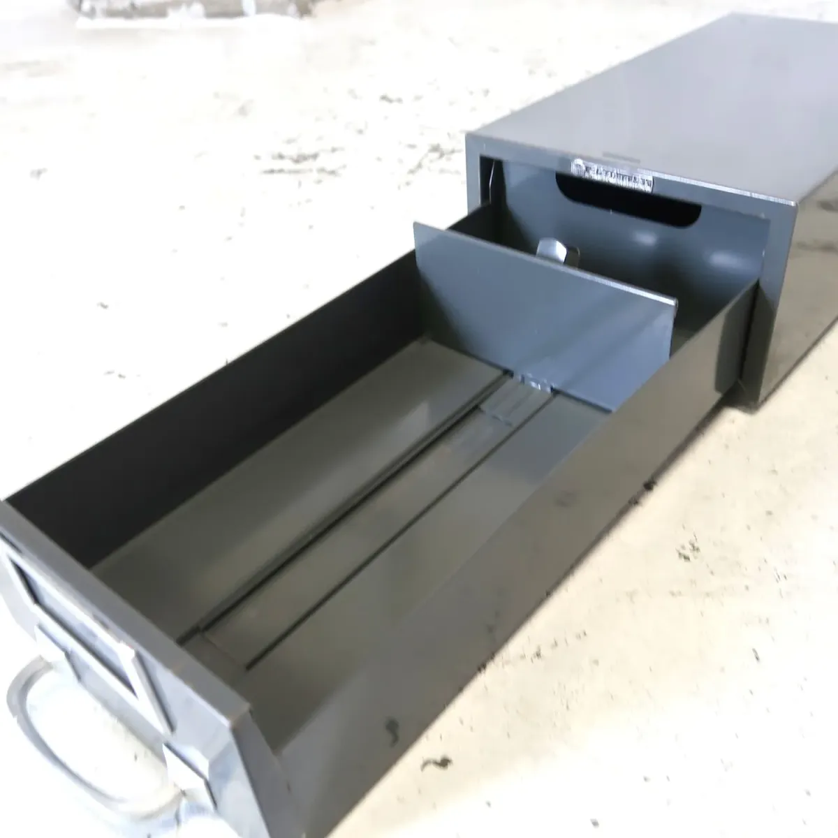 Steel master ビンテージ メタルキャビネット